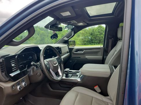 Certified 2024 GMC Sierra 1500 SLT w/ SLT Premium Package AWD/4WD image 16