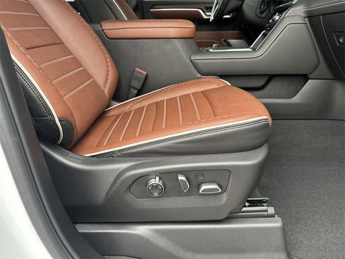 Certified 2026 GMC Sierra 2500 Denali Ultimate image 41