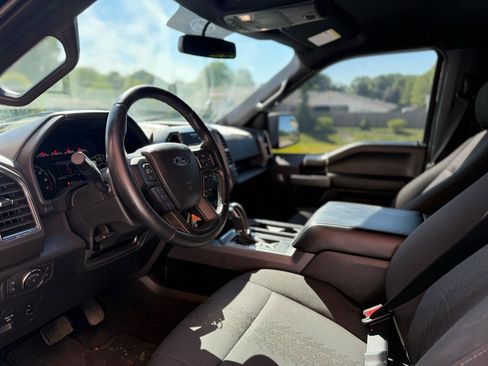 Used 2018 Ford F150 XLT w/ Equipment Group 302A Luxury AWD/4WD image 26