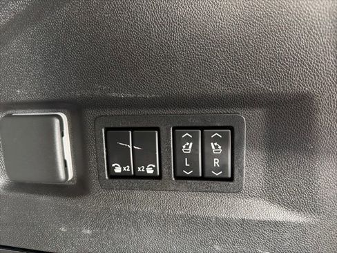 Certified 2022 Chevrolet Tahoe Premier w/ Premium Package AWD/4WD image 10
