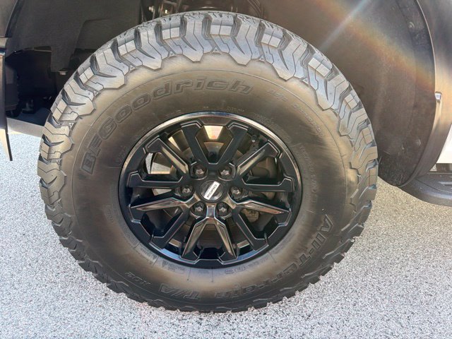 Used 2025 Ford F150 Raptor AWD/4WD image 23