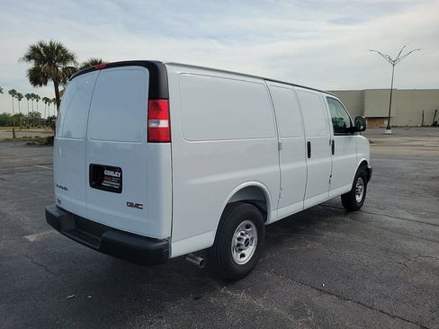 New 2025 GMC Savana 2500 w/ Driver Convenience Package RWD image 5