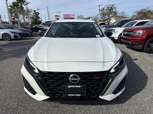 Certified 2023 Nissan Altima 2.5 SR image 9