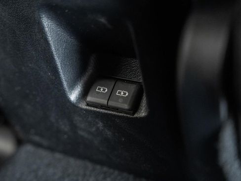 Used 2023 Toyota 4Runner Limited AWD/4WD image 35