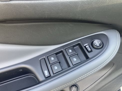 Used 2020 Buick Envision Essence w/ Experience Buick Package AWD/4WD image 18