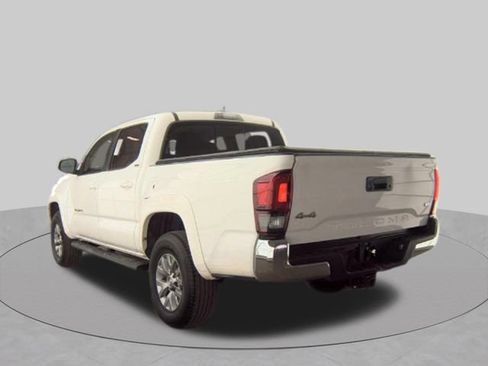 Used 2018 Toyota Tacoma SR5 w/ Exterior Package AWD/4WD image 5