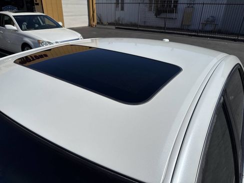 Used 2010 Toyota Avalon XLS image 11