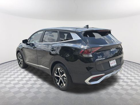 Used 2023 Kia Sportage EX FWD image 3