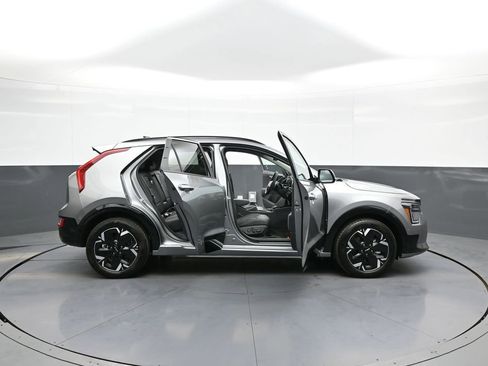 New 2025 Kia Niro Wave w/ Wave Preserve Package image 43