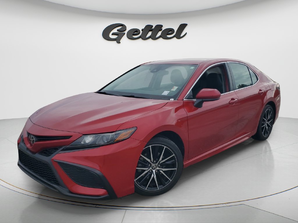 Certified 2021 Toyota Camry SE FWD image 1