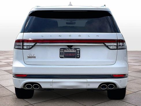 Used 2020 Lincoln Aviator Grand Touring w/ Equipment Group 302A AWD/4WD image 4
