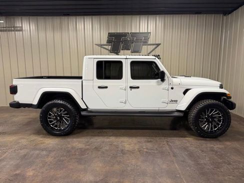 Used 2022 Jeep Gladiator Overland w/ Popular Equipment Package image 7