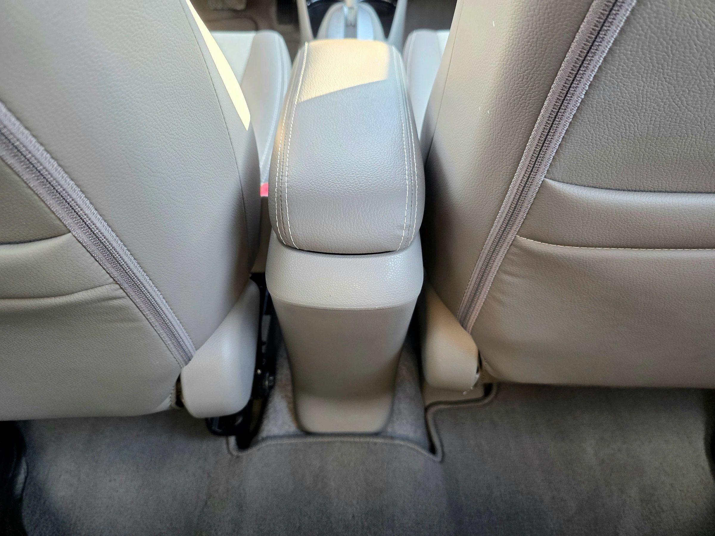 Used 2014 Honda Insight EX image 34