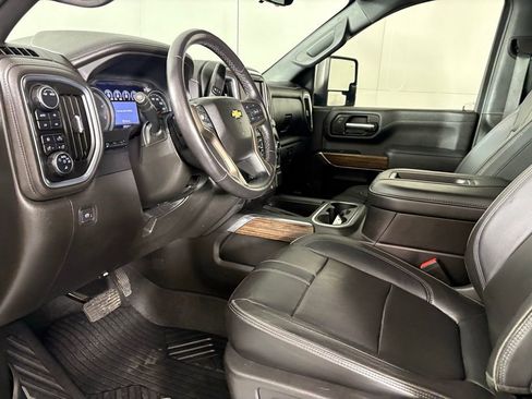 Used 2022 Chevrolet Silverado 2500 High Country w/ Z71 Off-Road Package image 26