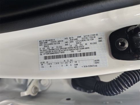 Used 2024 Ford F350 Platinum image 35
