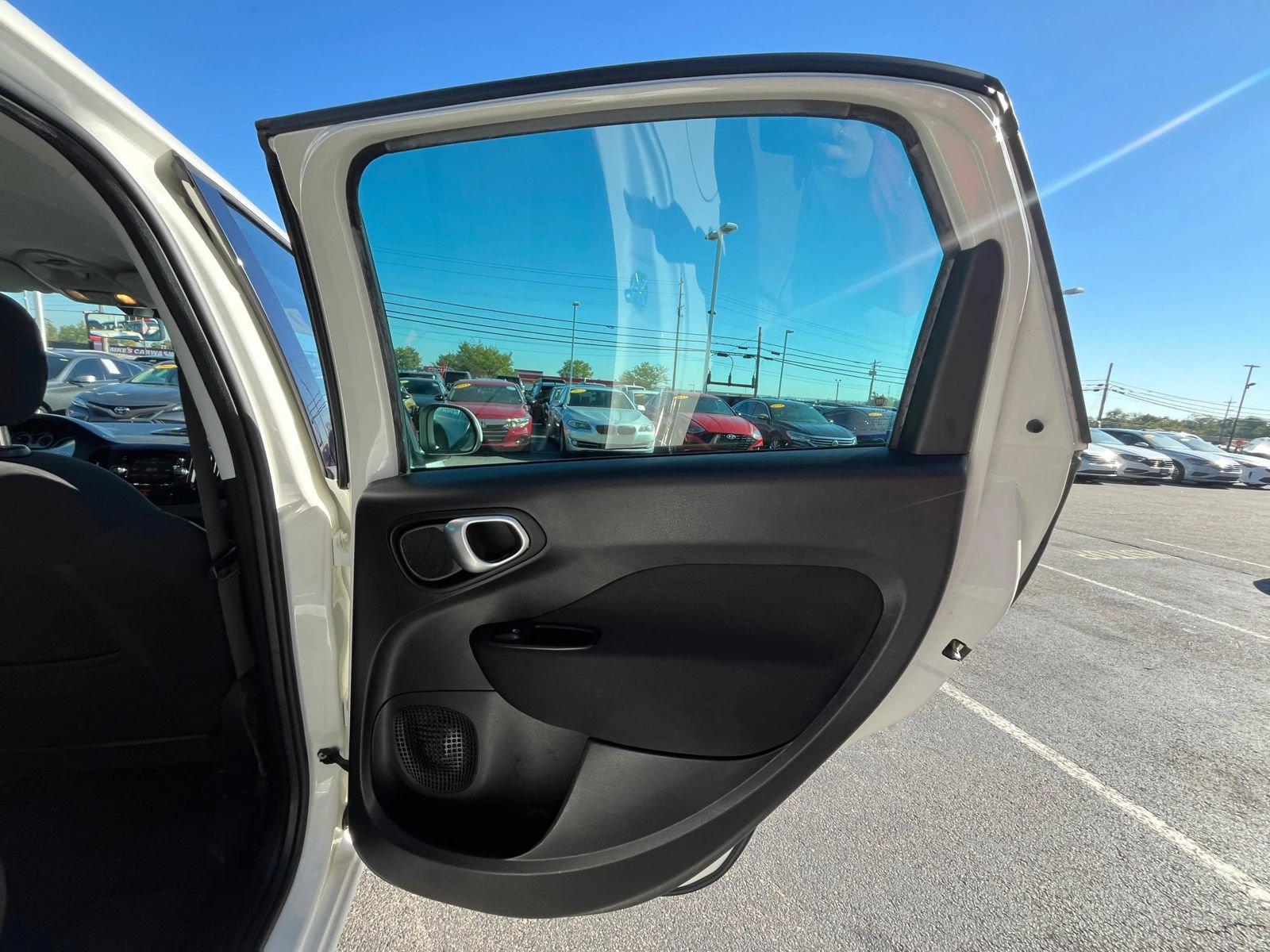 Used 2017 FIAT 500L Pop FWD image 38