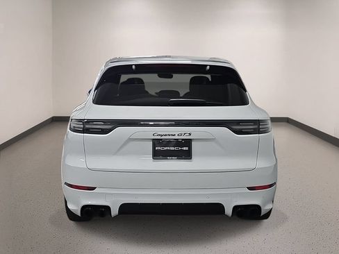 Certified 2022 Porsche Cayenne GTS AWD/4WD image 6