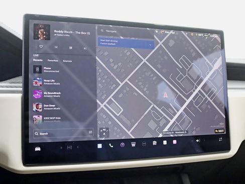 Used 2023 Tesla Model S Plaid image 16