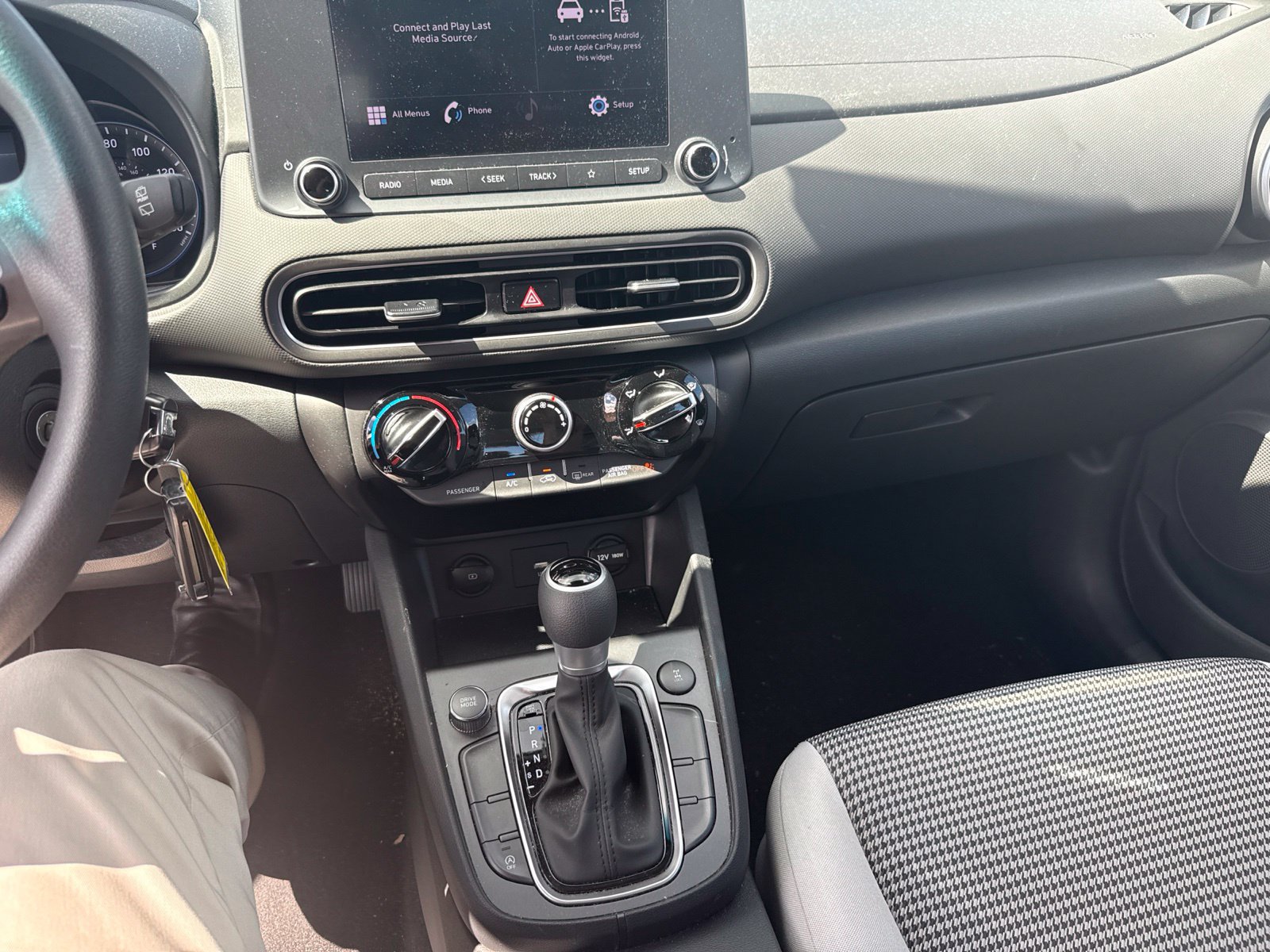 Used 2018 Hyundai Elantra SE FWD image 14