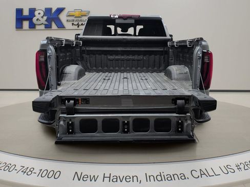 Used 2024 GMC Sierra 2500 Denali w/ Denali Reserve Package AWD/4WD image 29