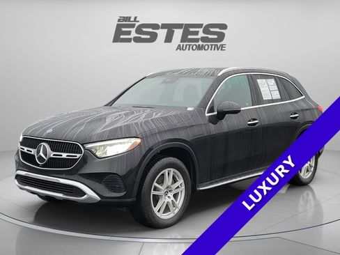 Used 2023 Mercedes-Benz GLC 300 4MATIC image 1