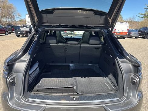 Used 2026 Porsche Cayenne GTS AWD/4WD image 15