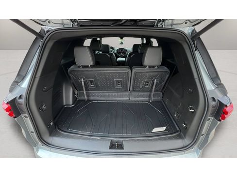 Certified 2023 Chevrolet Traverse Premier w/ LPO, Floor Liner Package AWD/4WD image 30