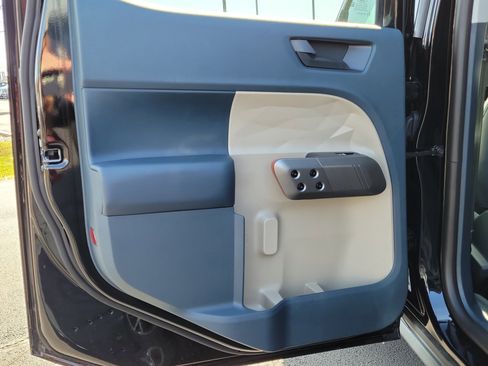 New 2025 Ford Maverick Lariat image 8