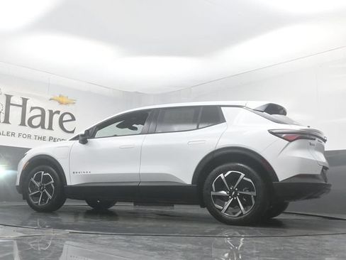 New 2026 Chevrolet Equinox EV LT FWD image 33