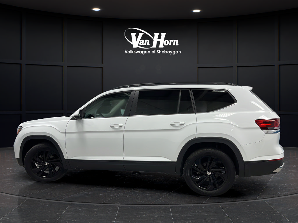 Used 2023 Volkswagen Atlas SE w/ Black Wheel Package AWD/4WD image 4
