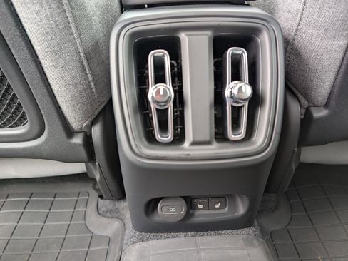 Used 2023 Volvo C40 P8 Recharge Ultimate w/ Protection Package Premier image 12