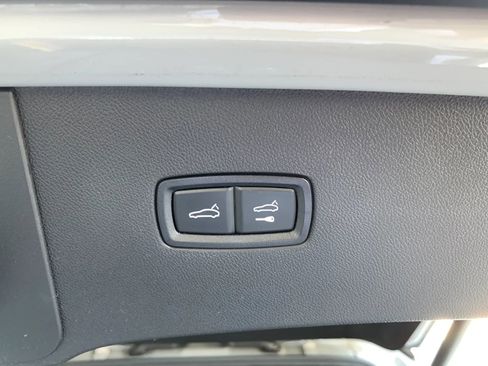 Used 2023 Porsche Cayenne GTS AWD/4WD image 33