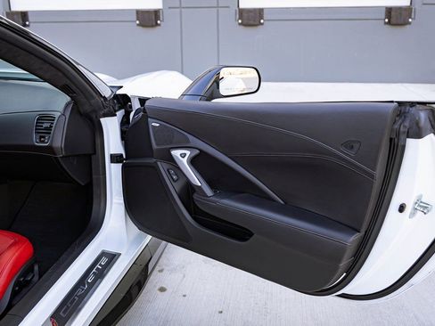 Used 2017 Chevrolet Corvette Z06 image 23