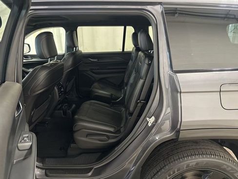 Used 2024 Jeep Grand Cherokee L Altitude image 12