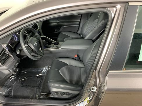 Used 2024 Toyota Camry SE w/ Convenience Package image 28