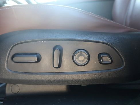 Used 2020 Buick Enclave Avenir w/ Avenir Technology Package image 22