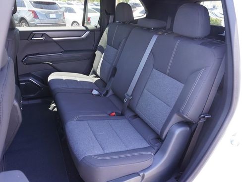 New 2025 GMC Acadia Elevation image 9