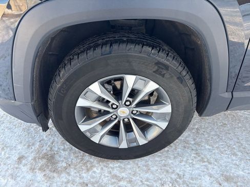 Used 2025 Chevrolet Equinox LT AWD/4WD image 25