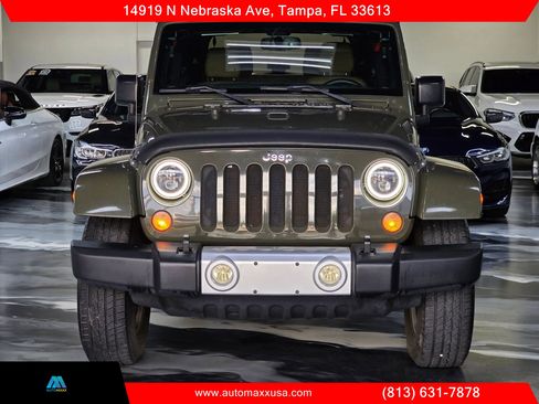 Used 2015 Jeep Wrangler Sahara w/ Connectivity Group AWD/4WD image 3