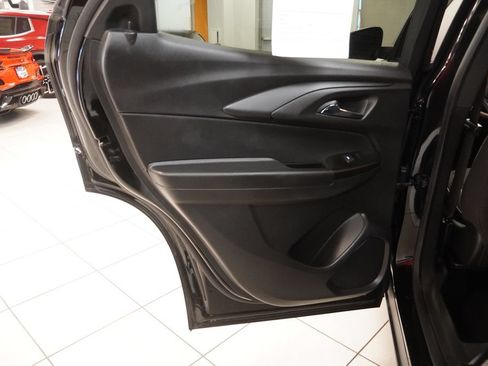 Used 2023 Chevrolet TrailBlazer LT FWD image 22
