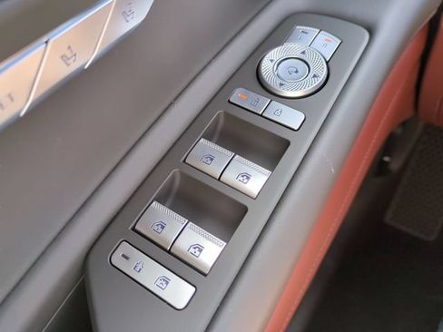 Certified 2025 Genesis GV80 3.5T Prestige AWD/4WD image 20