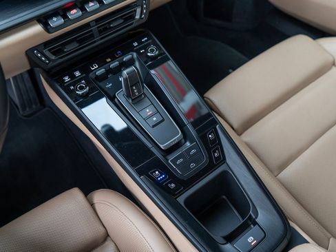 Used 2023 Porsche 911 Cabriolet image 24