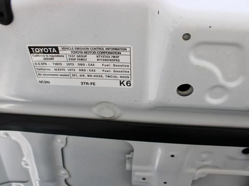 Used 2022 Toyota Tacoma SR RWD image 17