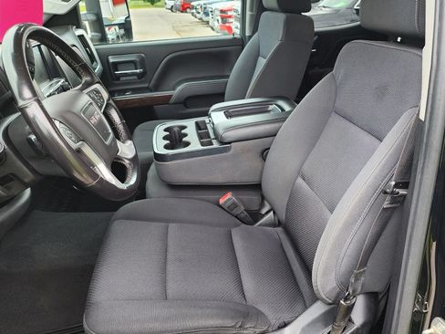 Used 2019 GMC Sierra 2500 SLE w/ Suspension Package, Off-Road AWD/4WD image 35