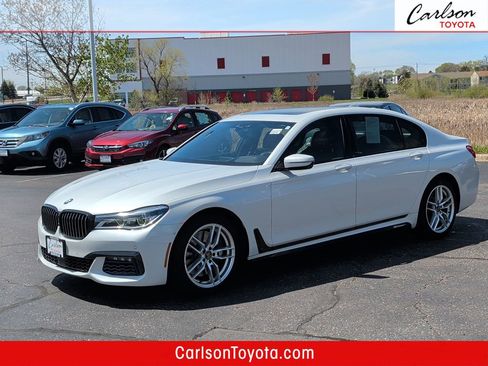 Used 2016 BMW 750i xDrive AWD/4WD image 1