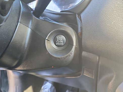 Used 2018 Jeep Renegade Latitude image 26