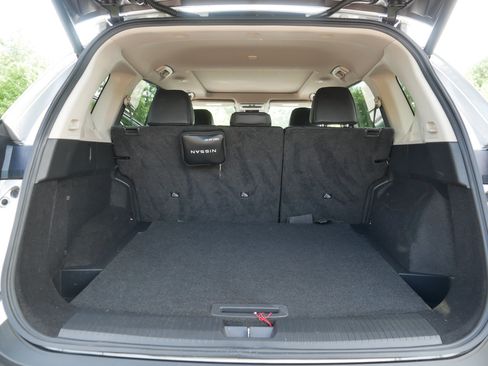Used 2023 Nissan Rogue SV w/ SV Premium B Package AWD/4WD image 18