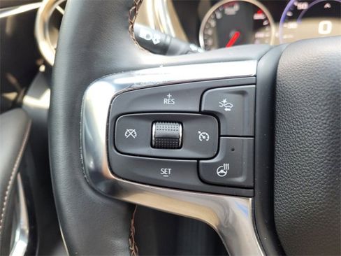 Used 2025 Chevrolet Blazer Premier w/ Driver Confidence II Package image 36