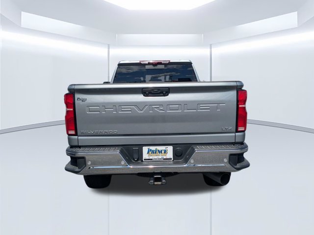 Used 2025 Chevrolet Silverado 2500 LTZ w/ LTZ Premium Package AWD/4WD image 4