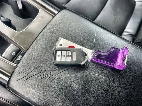 Certified 2018 Honda Accord Touring image 21